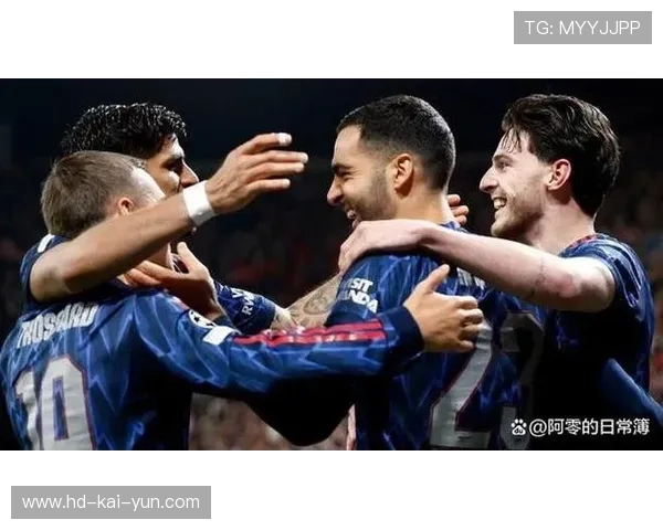 阿森纳球迷客场看报纸调侃比赛沉闷，球队定位球战术引热议